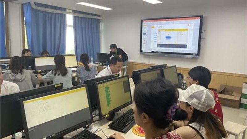 会计培训学校加盟，政策支持背后的考量因素